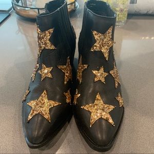 Chinese Laundry Gold Star Chelsea Boots